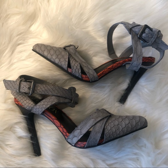 NWOT Paper Fox Grey Orange Snakeskin Pointy Toe Ankle Strap Heels Shoedazzle - Picture 10 of 13